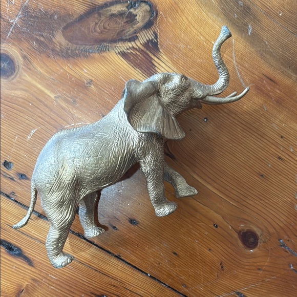 Decorative Gold Elephant Figurine - Picture 1 of 7